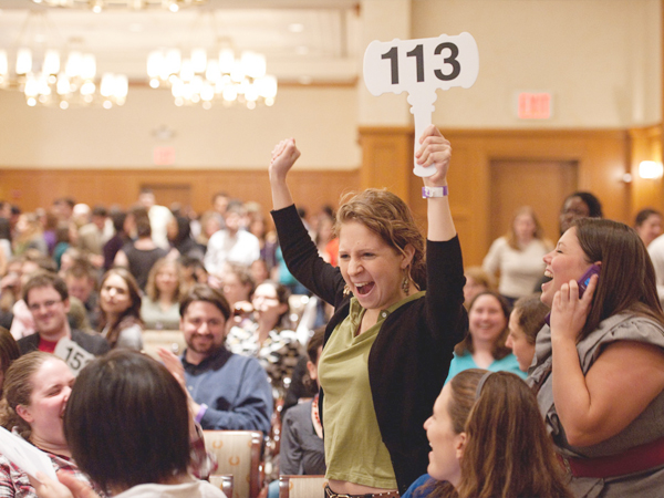 How to Find the Best Auction Software for Fundraising Activities